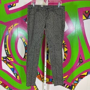 Volcom, Pistol Legging Fit Skinny Jeans. Leopard Print. Size 13. Excellent cond!